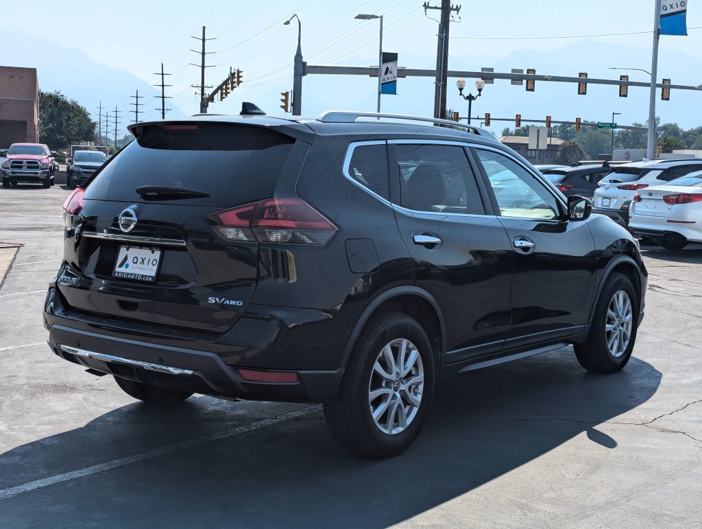 Used 2019 Nissan Rogue SV AWD/4WD image 4