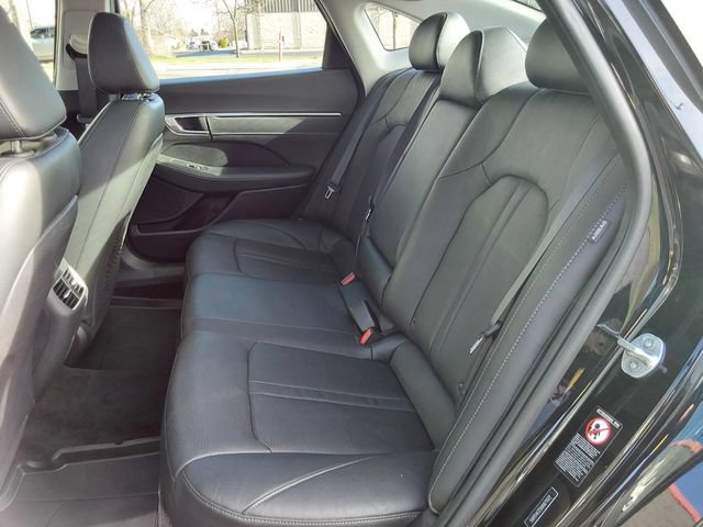 Used 2021 Hyundai Sonata Limited w/ Winter Weather Package FWD image 11