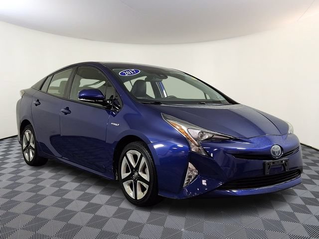 Used 2017 Toyota Prius Three Touring FWD image 1