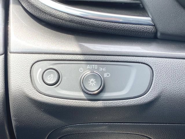 Used 2018 Buick Encore Preferred AWD/4WD image 17