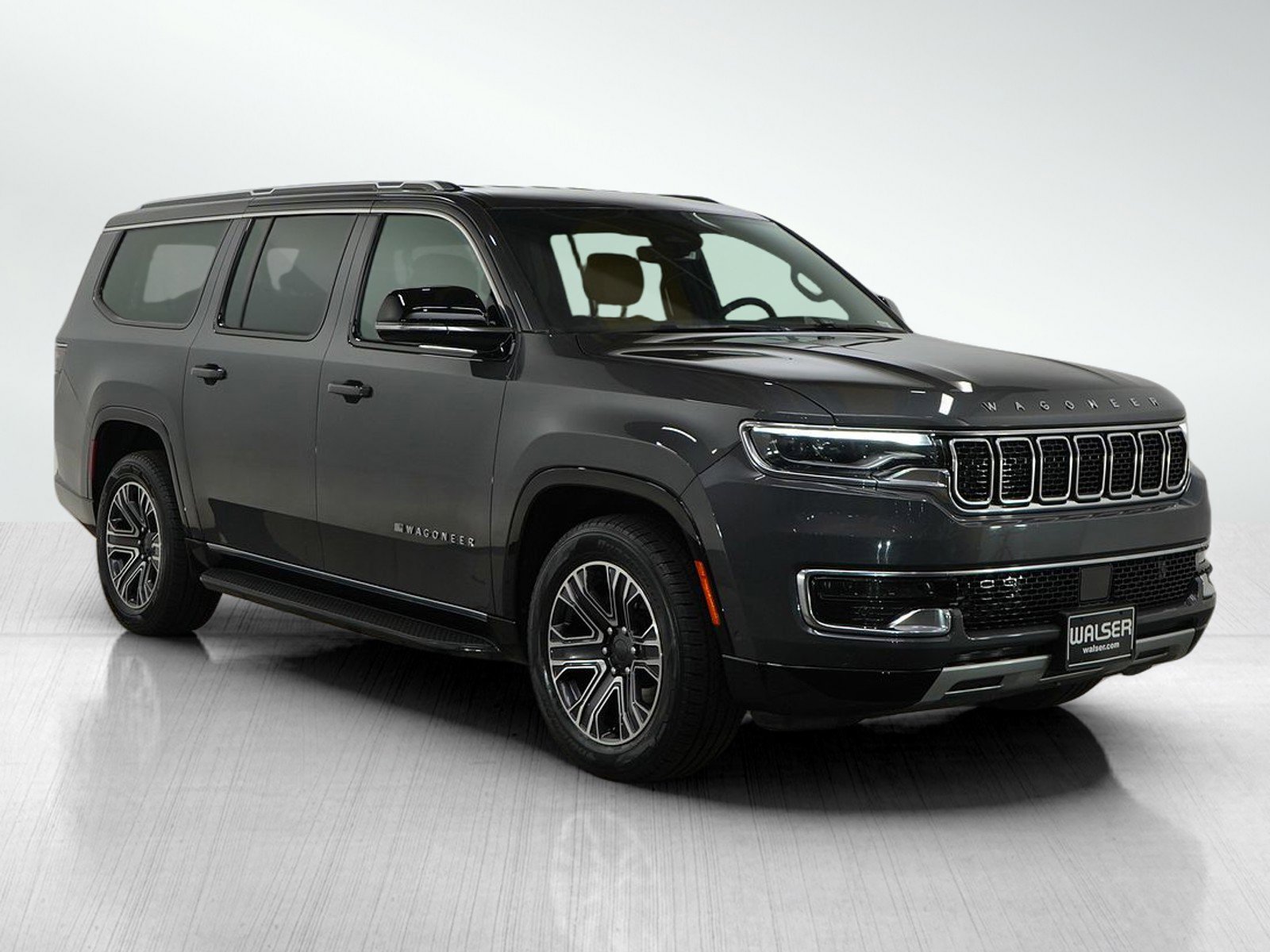 Used 2024 Jeep Wagoneer L Series II w/ Flexible Seating Group image 7