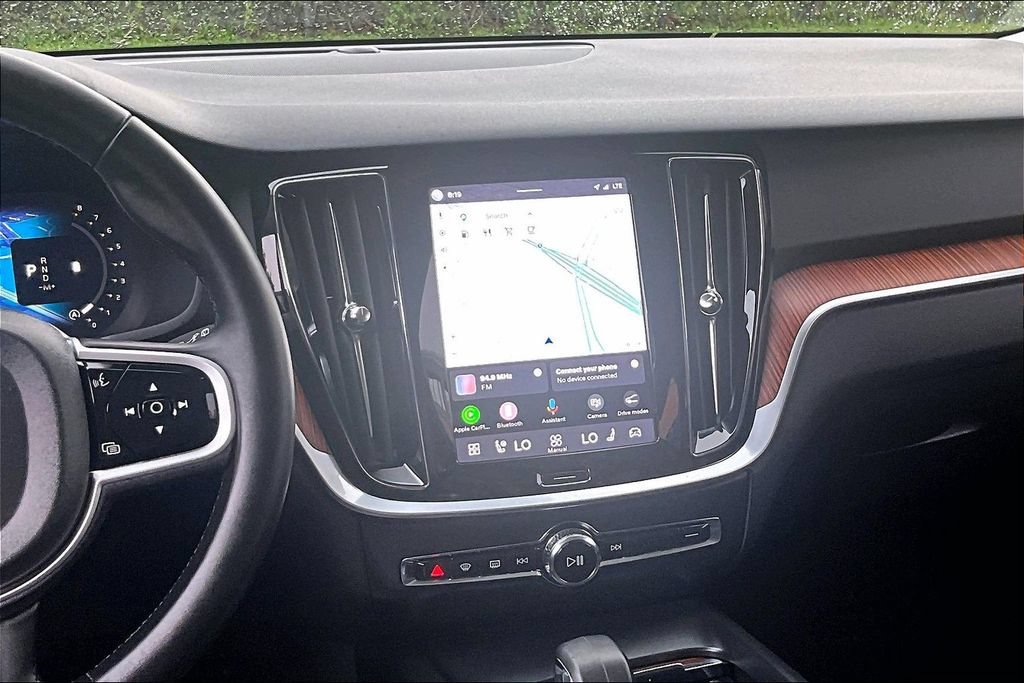 Certified 2025 Volvo V60 B5 Cross Country Plus AWD/4WD image 8