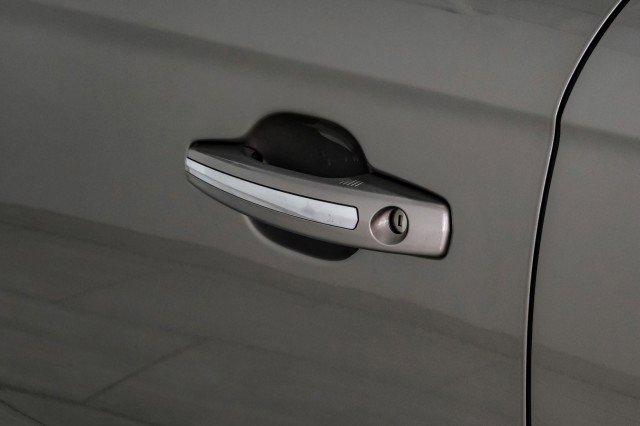 Used 2016 Lincoln MKX Reserve w/ Technology Package FWD image 42