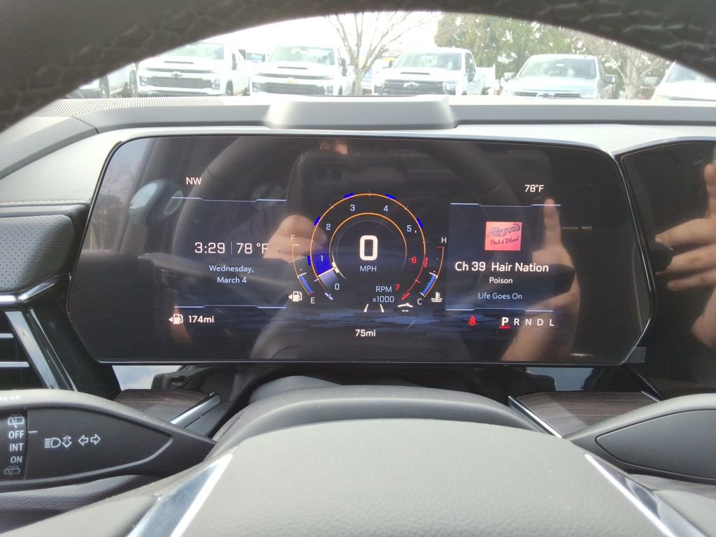 New 2026 Chevrolet Suburban Premier image 30