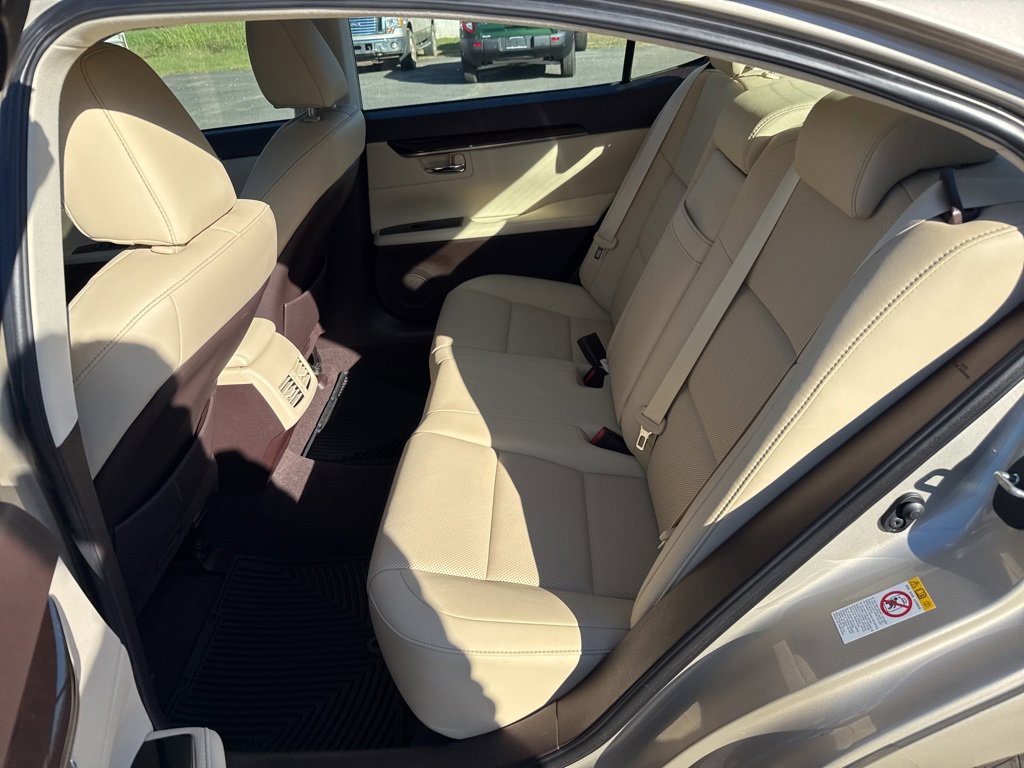 Used 2016 Lexus ES 350 w/ Premium Package w/Wood Trim image 20