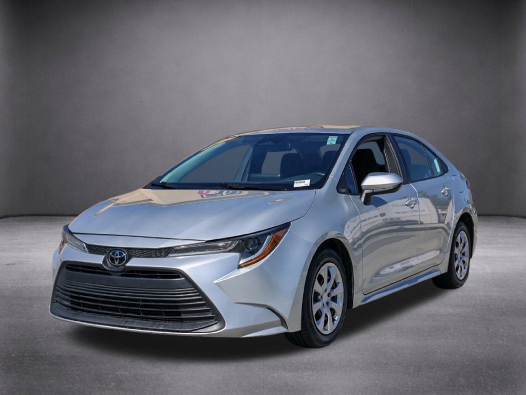 Used 2025 Toyota Corolla LE FWD image 9