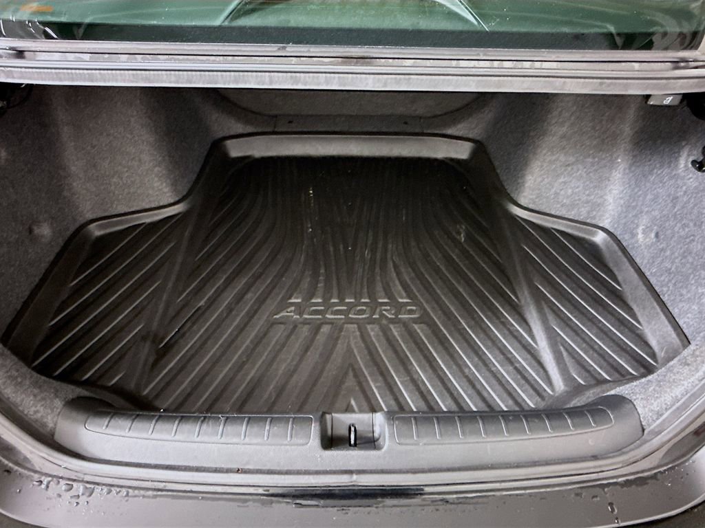 Used 2018 Honda Accord LX image 26