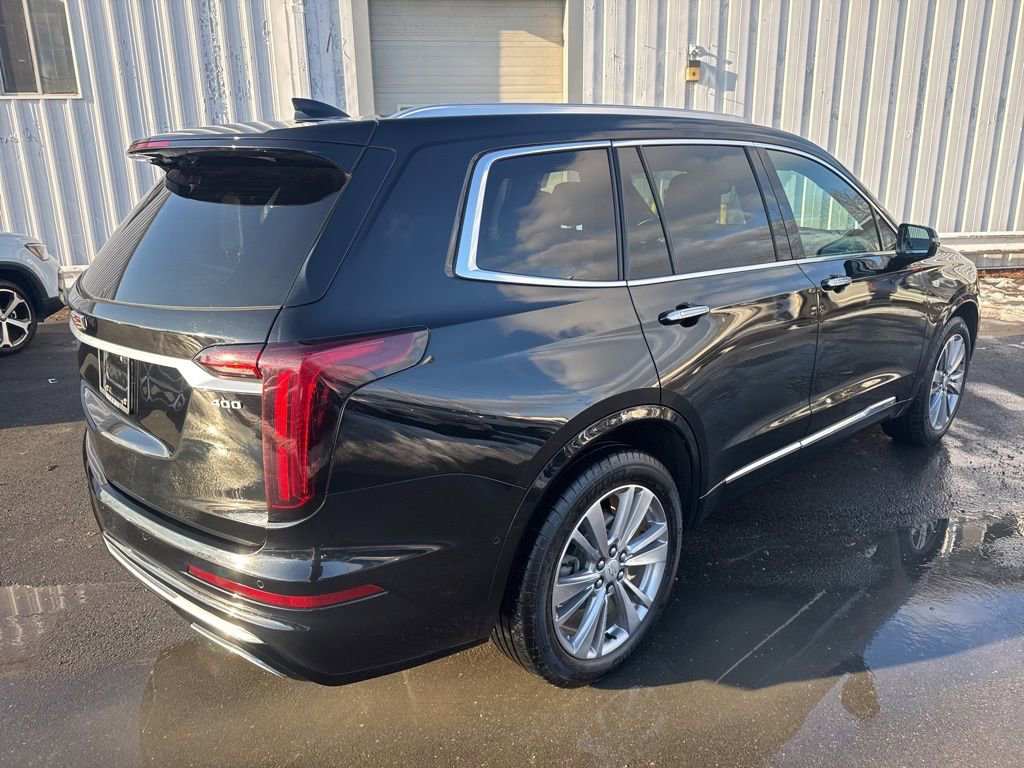Used 2020 Cadillac XT6 Premium Luxury w/ Platinum Package image 4