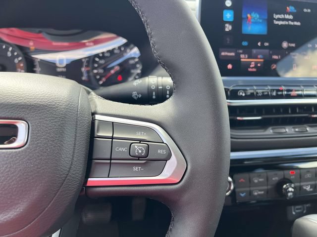 New 2026 Jeep Compass Latitude AWD/4WD image 17