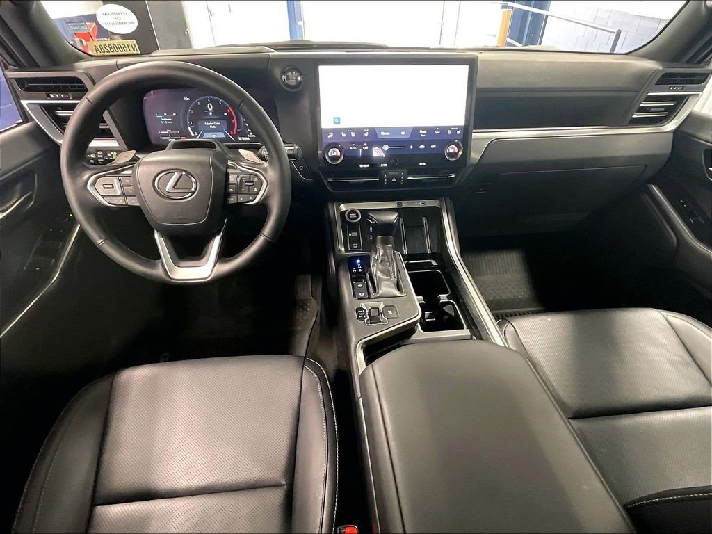 Used 2024 Lexus GX 550 w/ Accessory Package (2T) AWD/4WD image 22