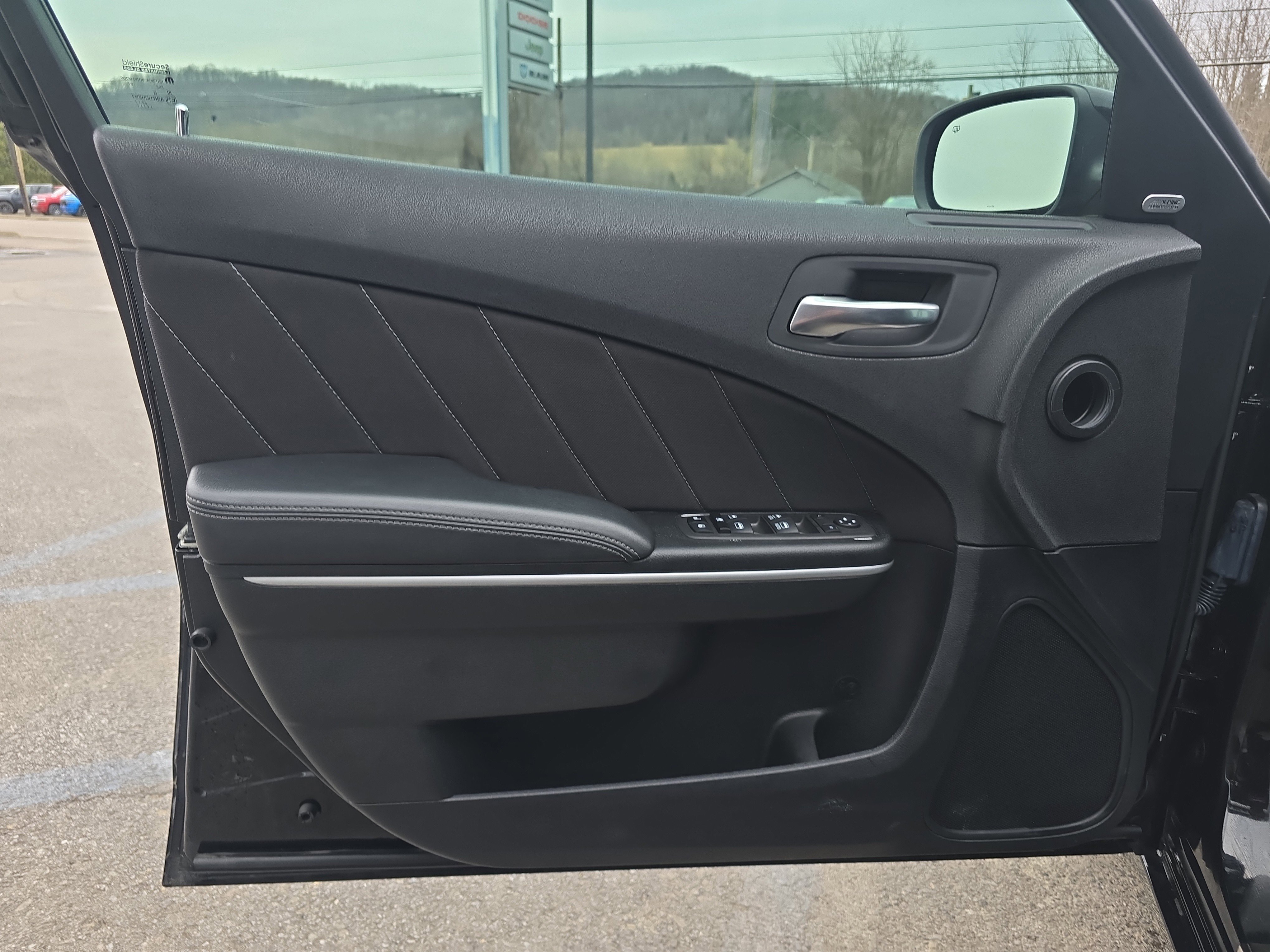 Used 2023 Dodge Charger SXT image 15