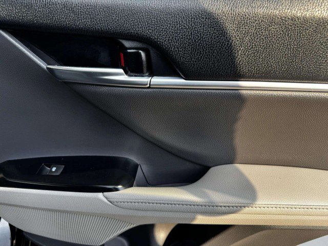 Used 2019 Toyota Camry XLE image 38