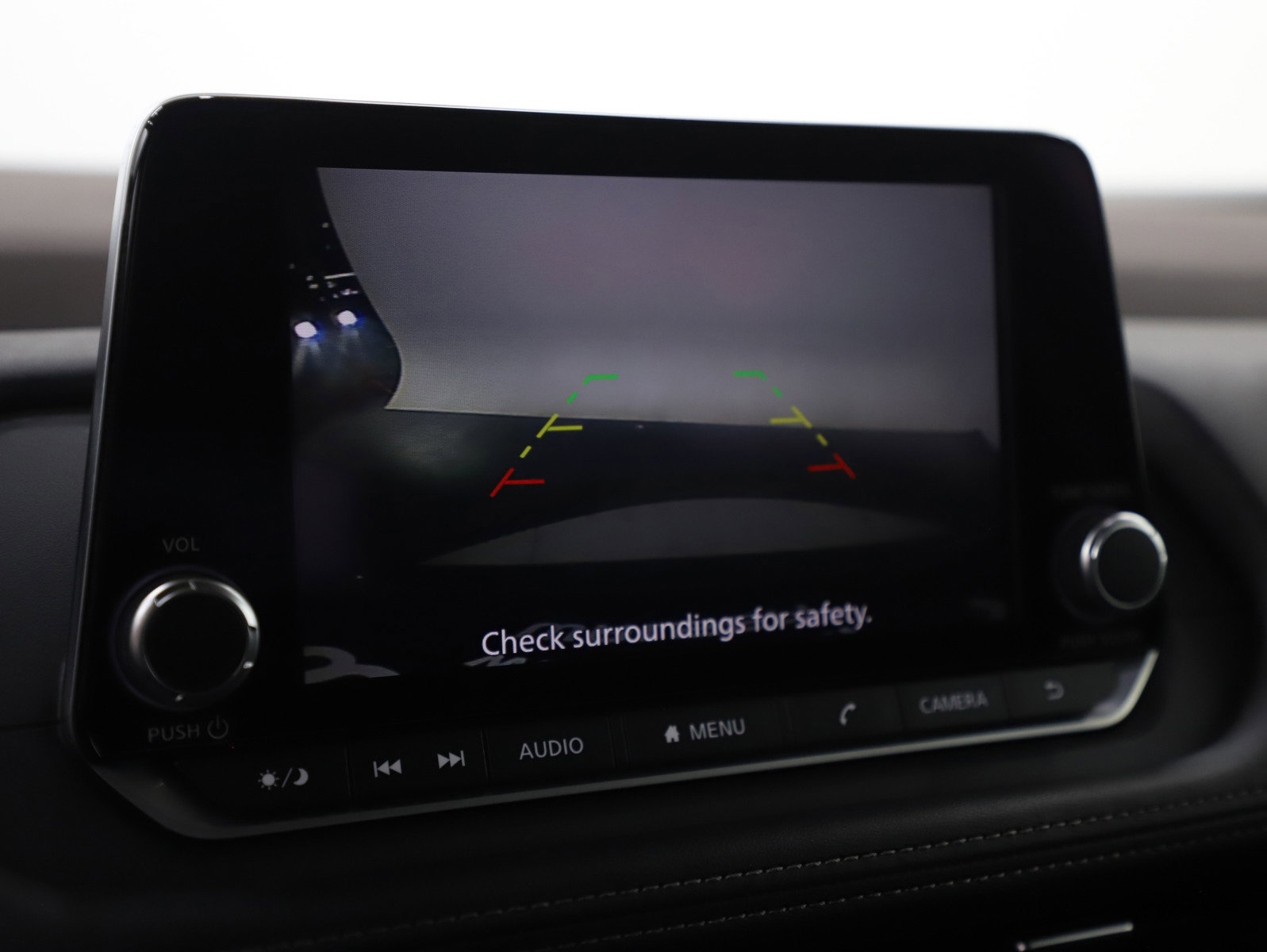 Used 2023 Nissan Rogue S image 22