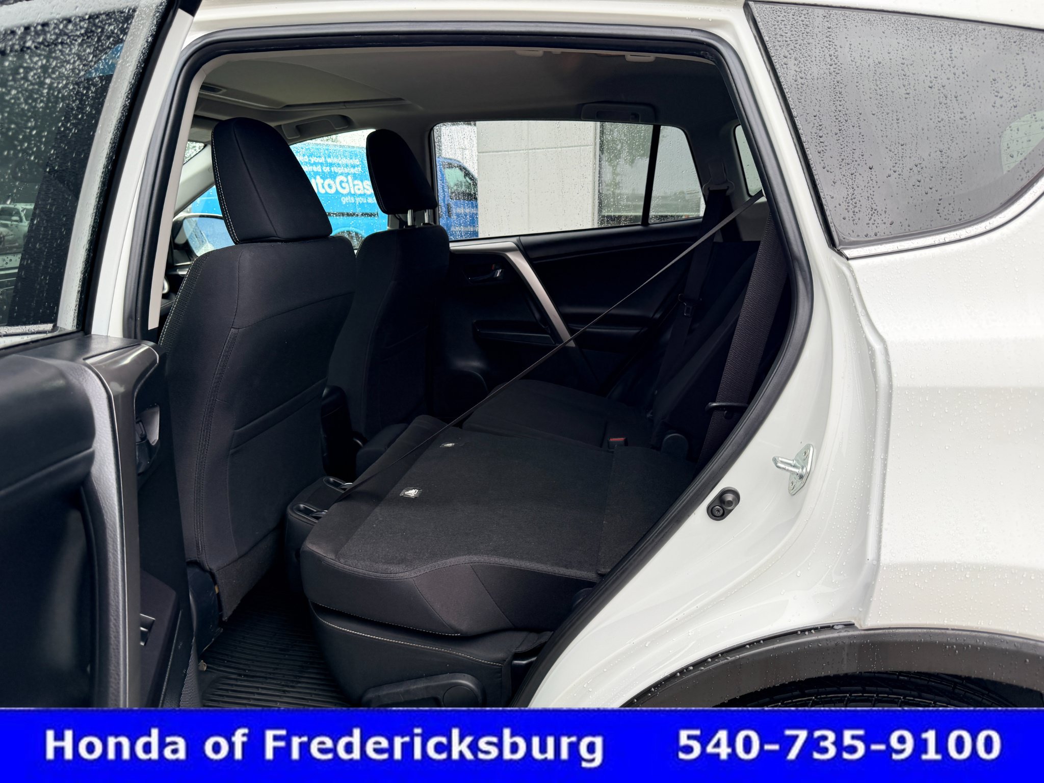 Used 2018 Toyota RAV4 XLE w/ Plus Extra Value Package AWD/4WD image 26