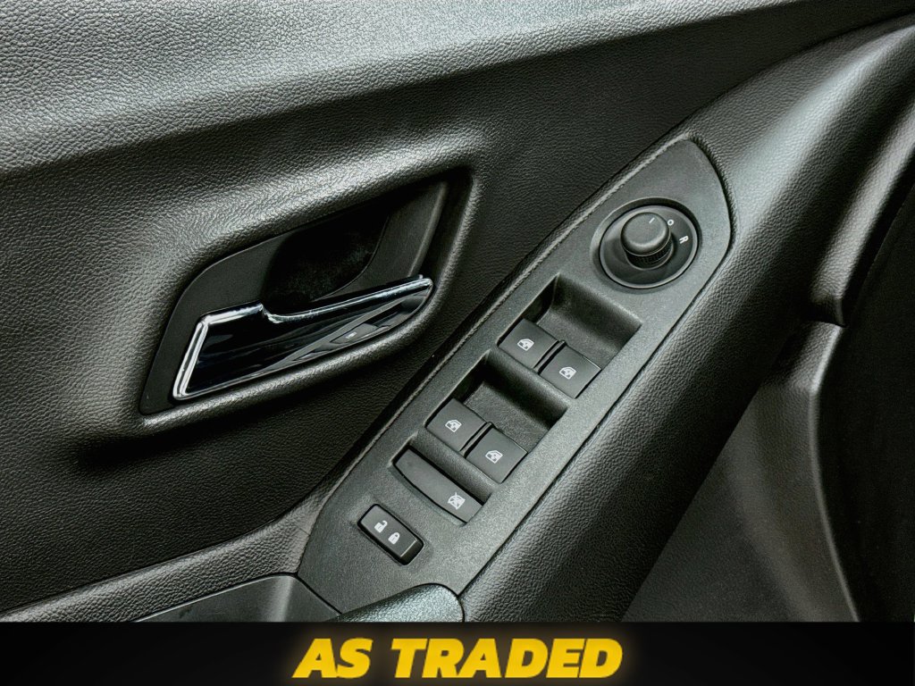 Used 2019 Chevrolet Trax LS AWD/4WD image 19
