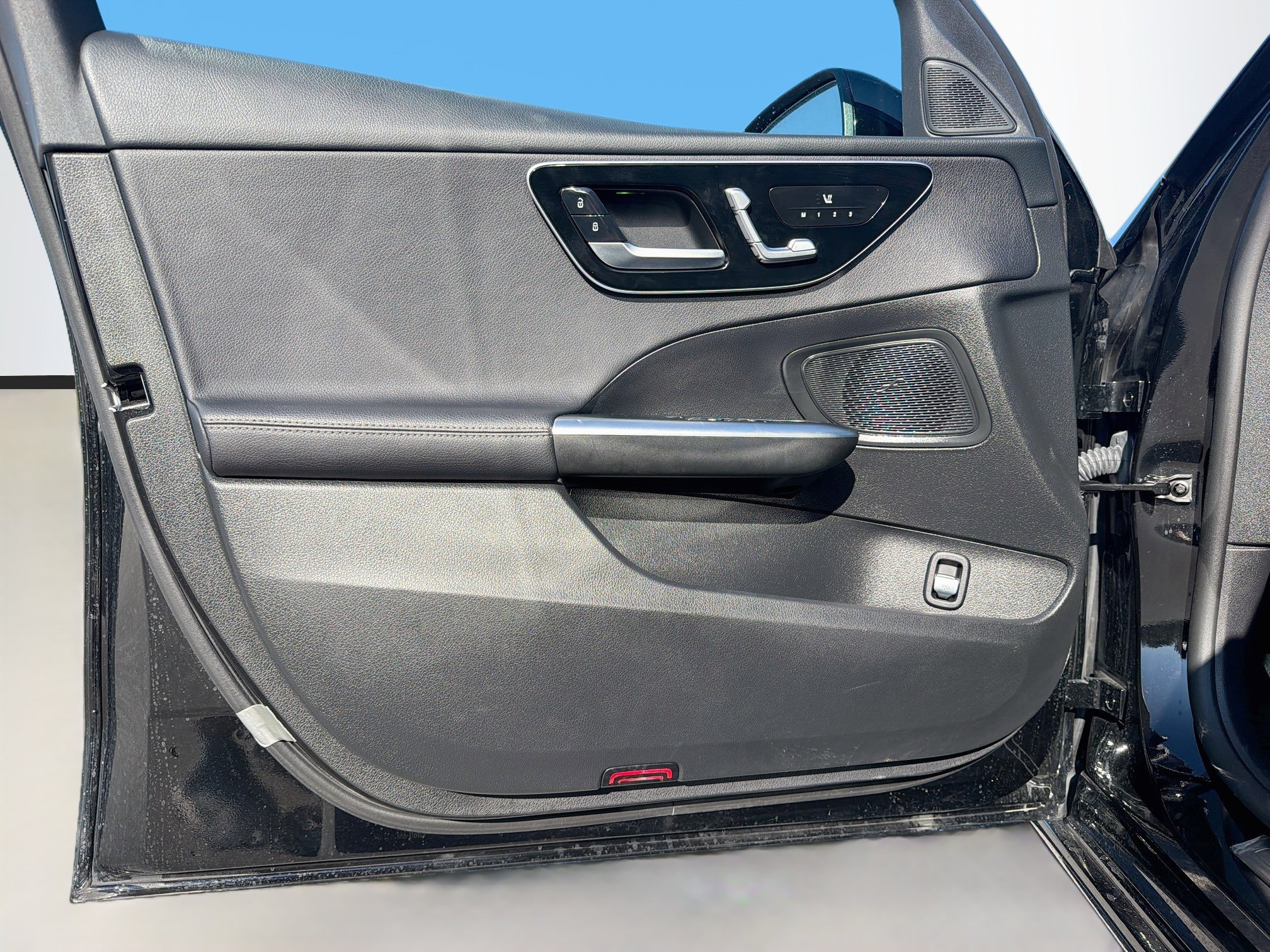 Used 2025 Mercedes-Benz C 300 4MATIC Sedan image 22