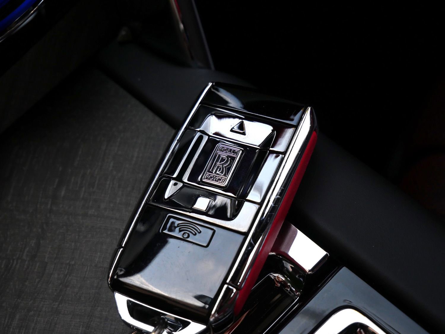 New 2025 Rolls-Royce Cullinan image 34