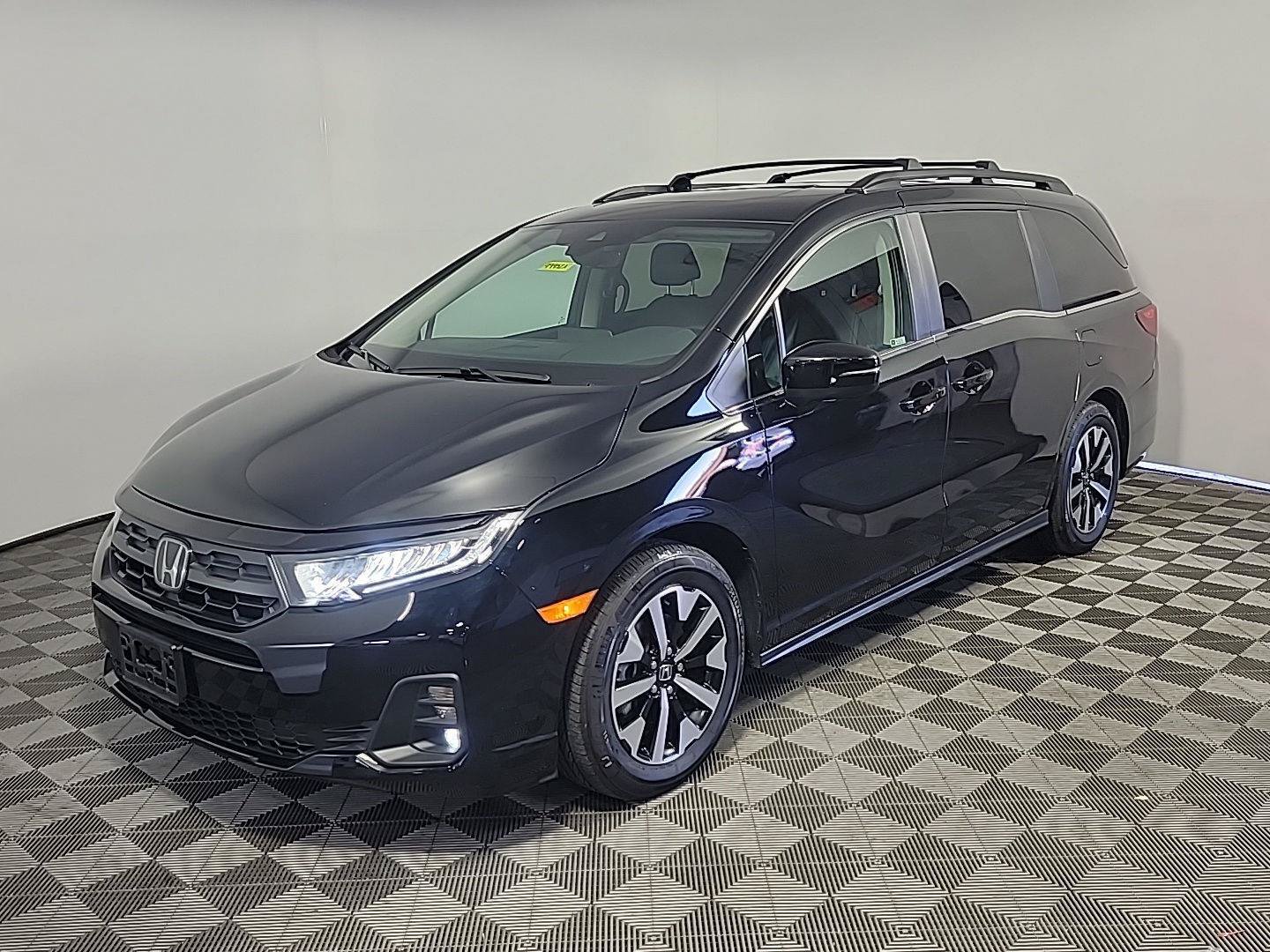 Certified 2025 Honda Odyssey EX-L image 13