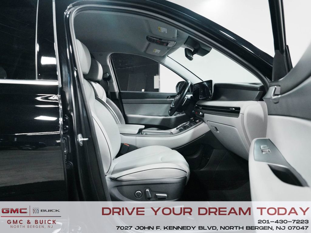Used 2023 Hyundai Palisade SEL image 38