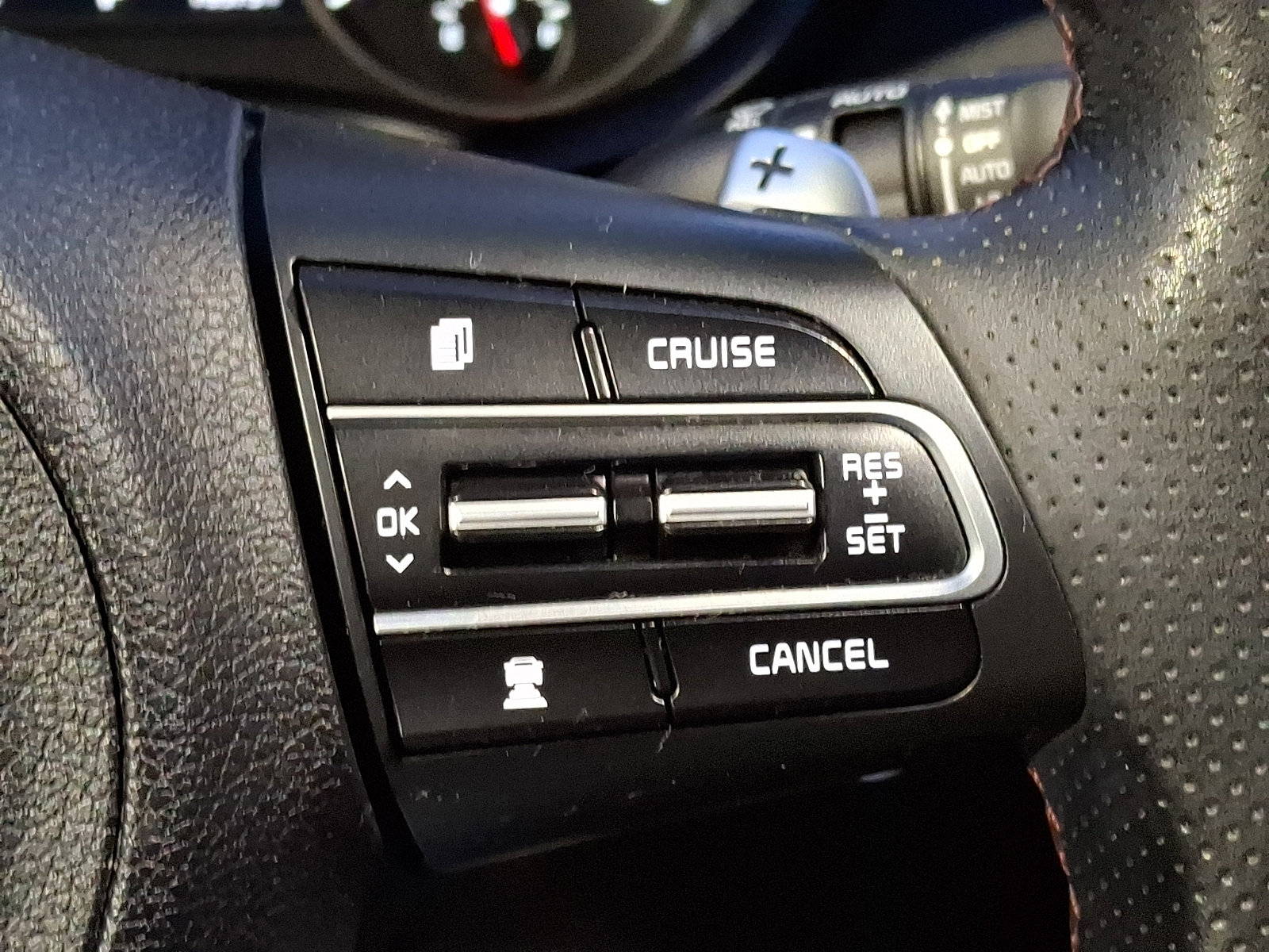 Used 2019 Kia Stinger GT1 RWD image 25