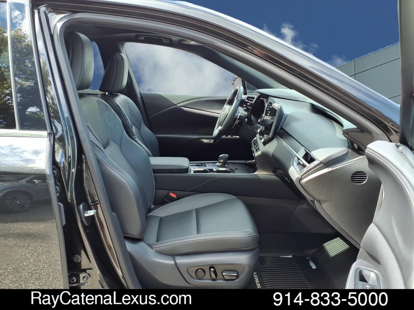 Certified 2025 Lexus RX 350h w/ Accessory Package AWD/4WD image 21