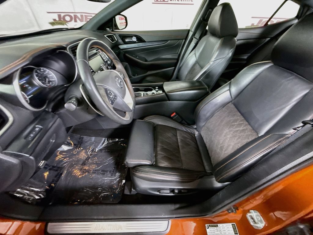 Used 2021 Nissan Maxima SR w/ Sport Mat Group FWD image 25