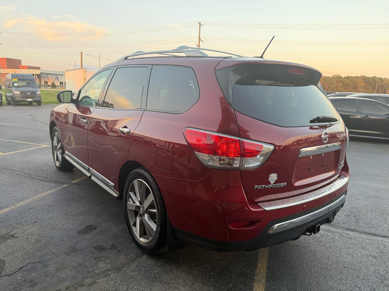 Used 2014 Nissan Pathfinder Platinum w/ Platinum Premium Package AWD/4WD image 5