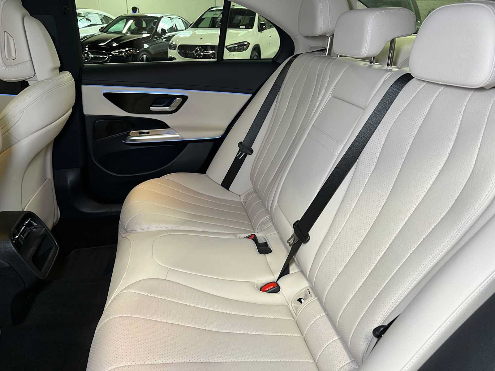 Used 2025 Mercedes-Benz E 350 Sedan image 19