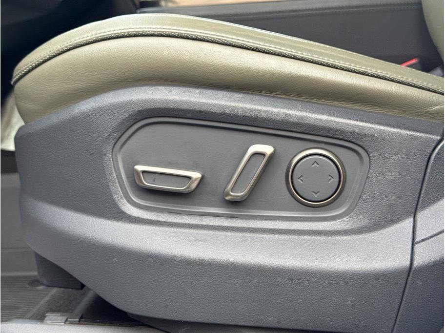 Used 2022 Rivian R1T Launch Edition image 21