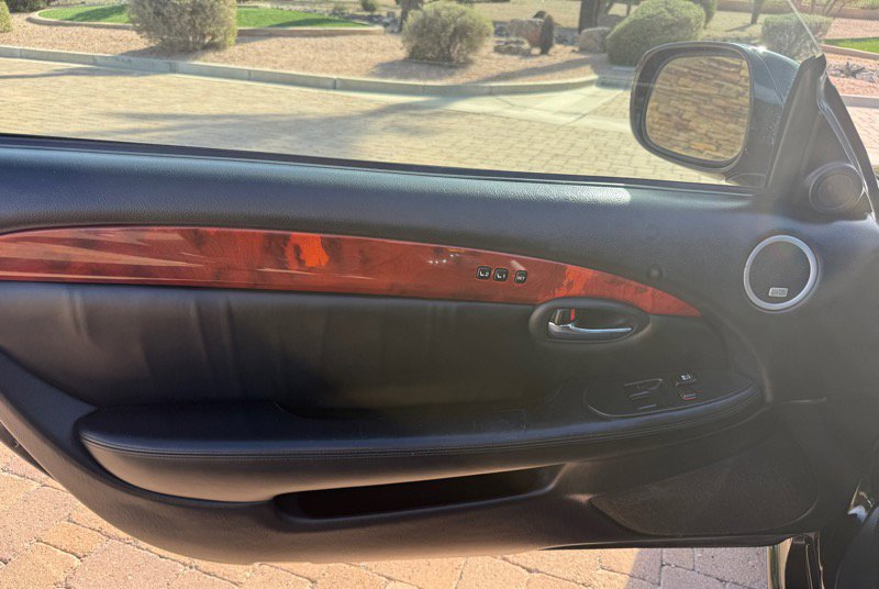Used 2010 Lexus SC 430 Convertible image 19
