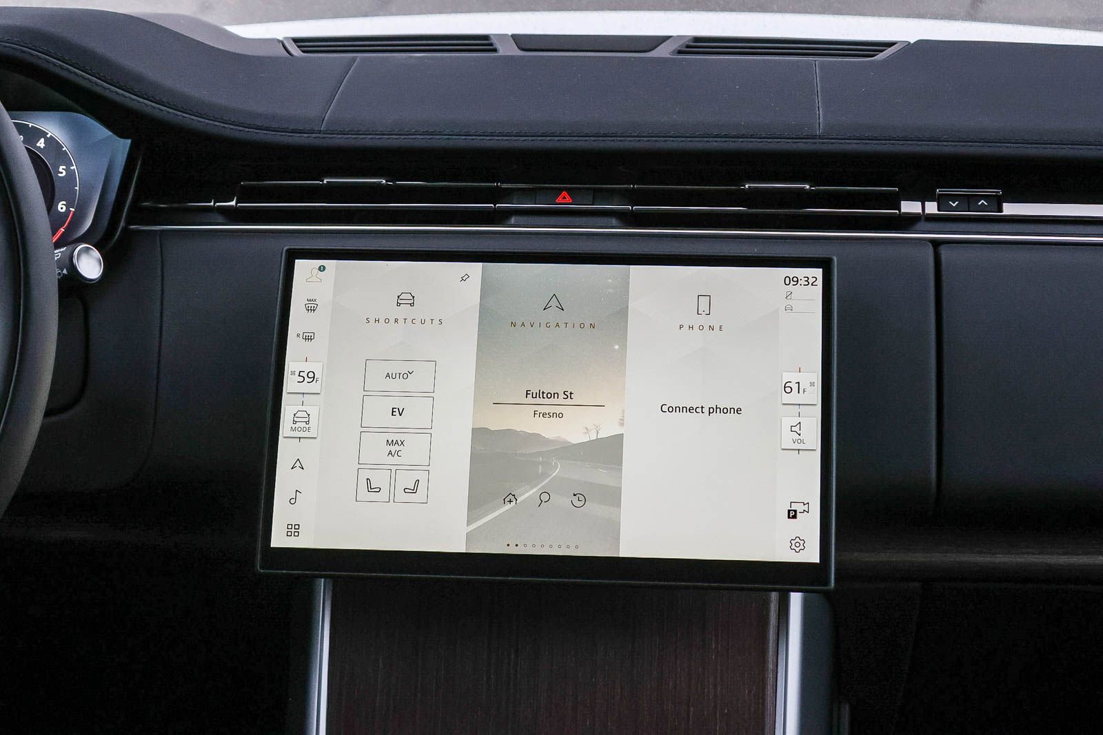 New 2025 Land Rover Range Rover SE image 23