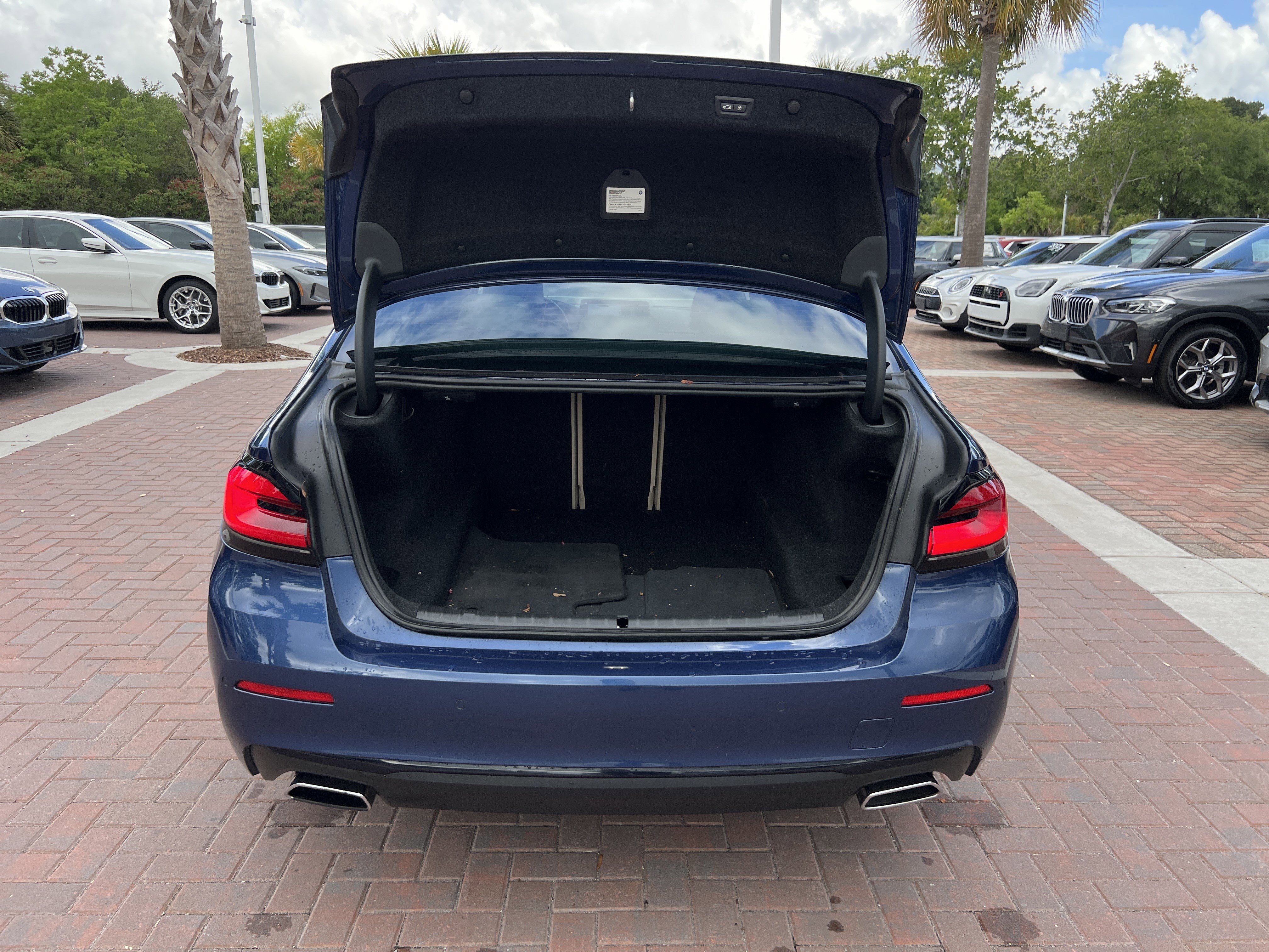 Used 2021 BMW 540i w/ Convenience Package RWD image 32