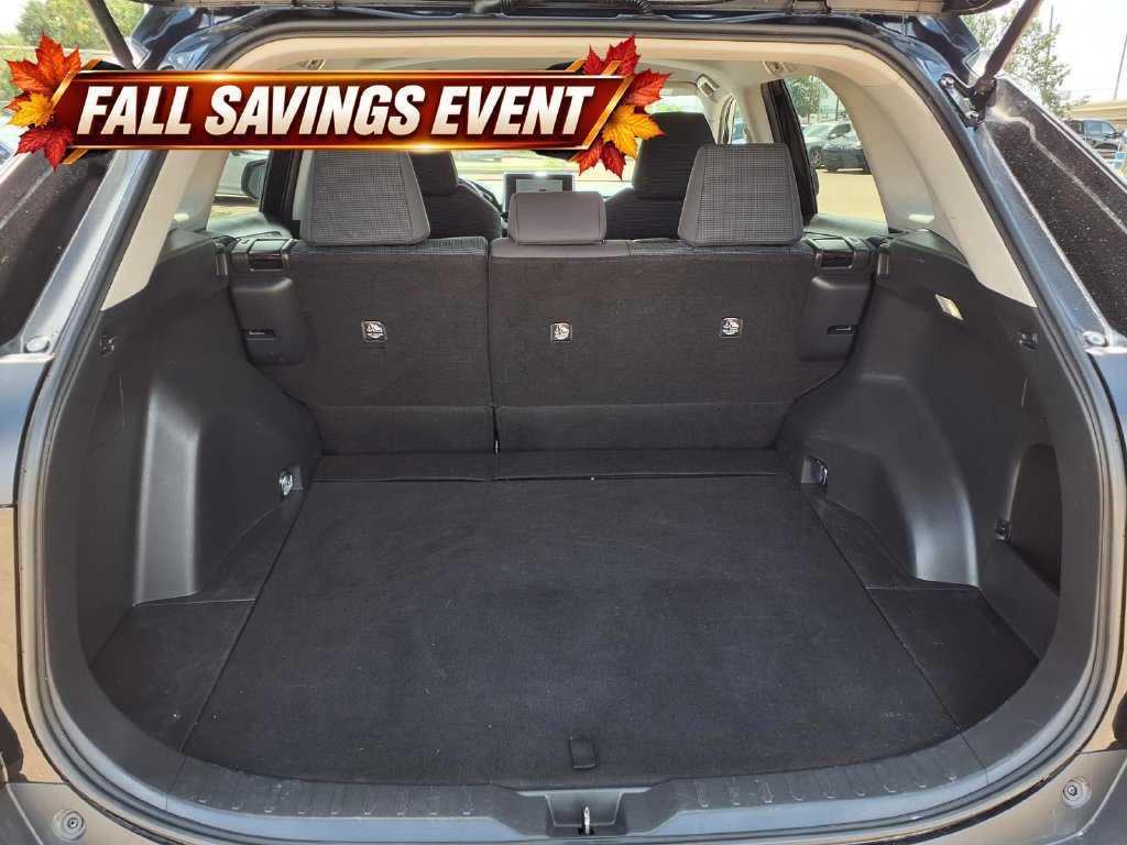 Used 2023 Toyota RAV4 LE FWD image 12