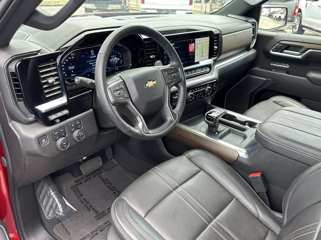Used 2025 Chevrolet Silverado 1500 High Country w/ Technology Package AWD/4WD image 19