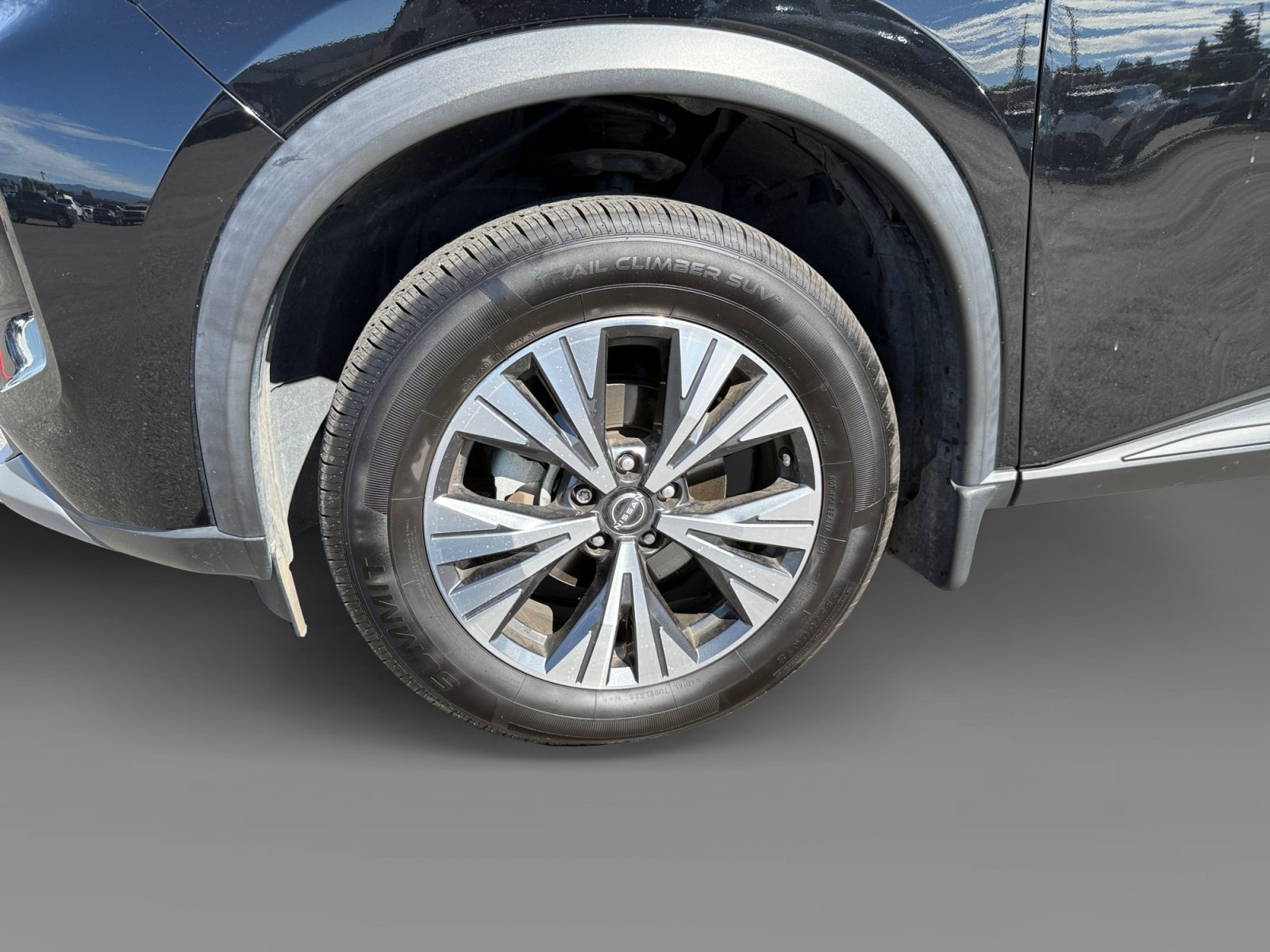 Used 2023 Nissan Rogue SV FWD image 9