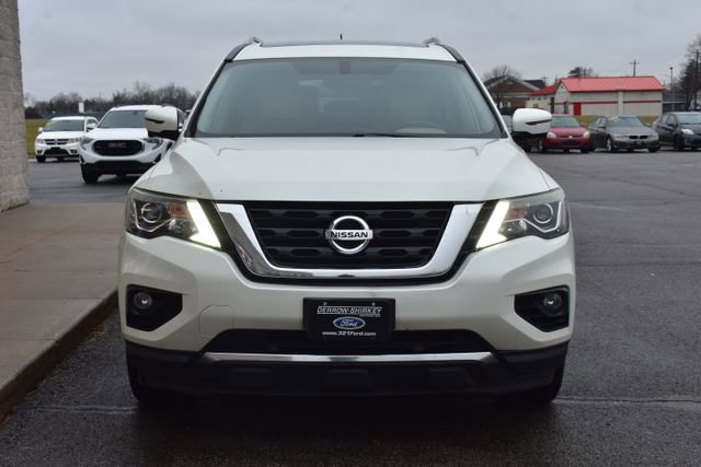 Used 2017 Nissan Pathfinder Platinum w/ Family Entertainment Package image 12