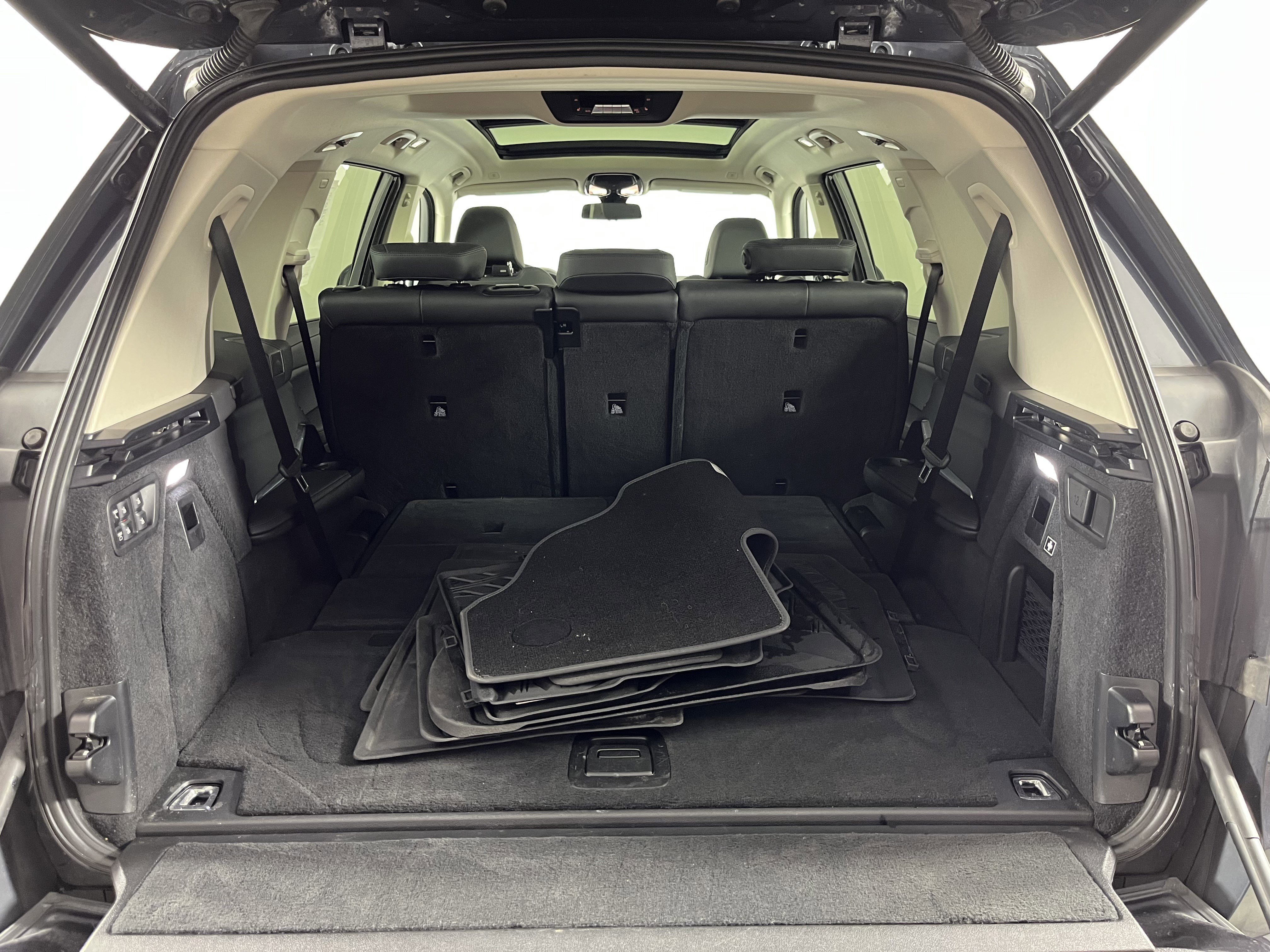 Used 2022 BMW X7 xDrive40i w/ Premium Package image 29