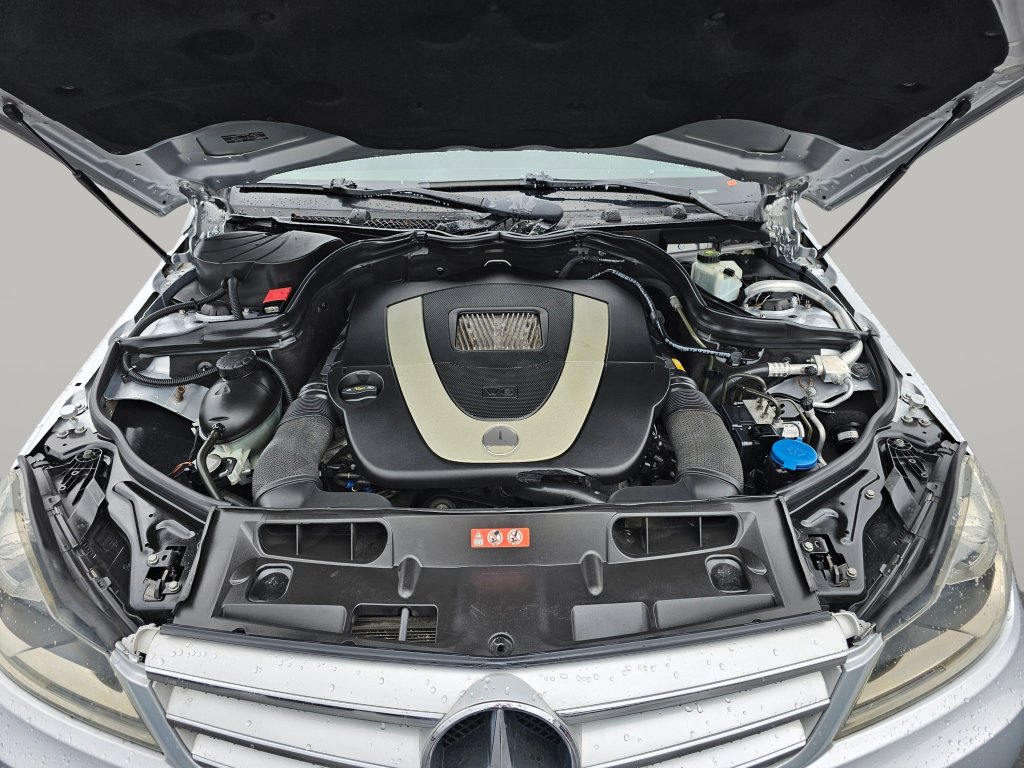Used 2012 Mercedes-Benz C 300 4MATIC Sedan image 16