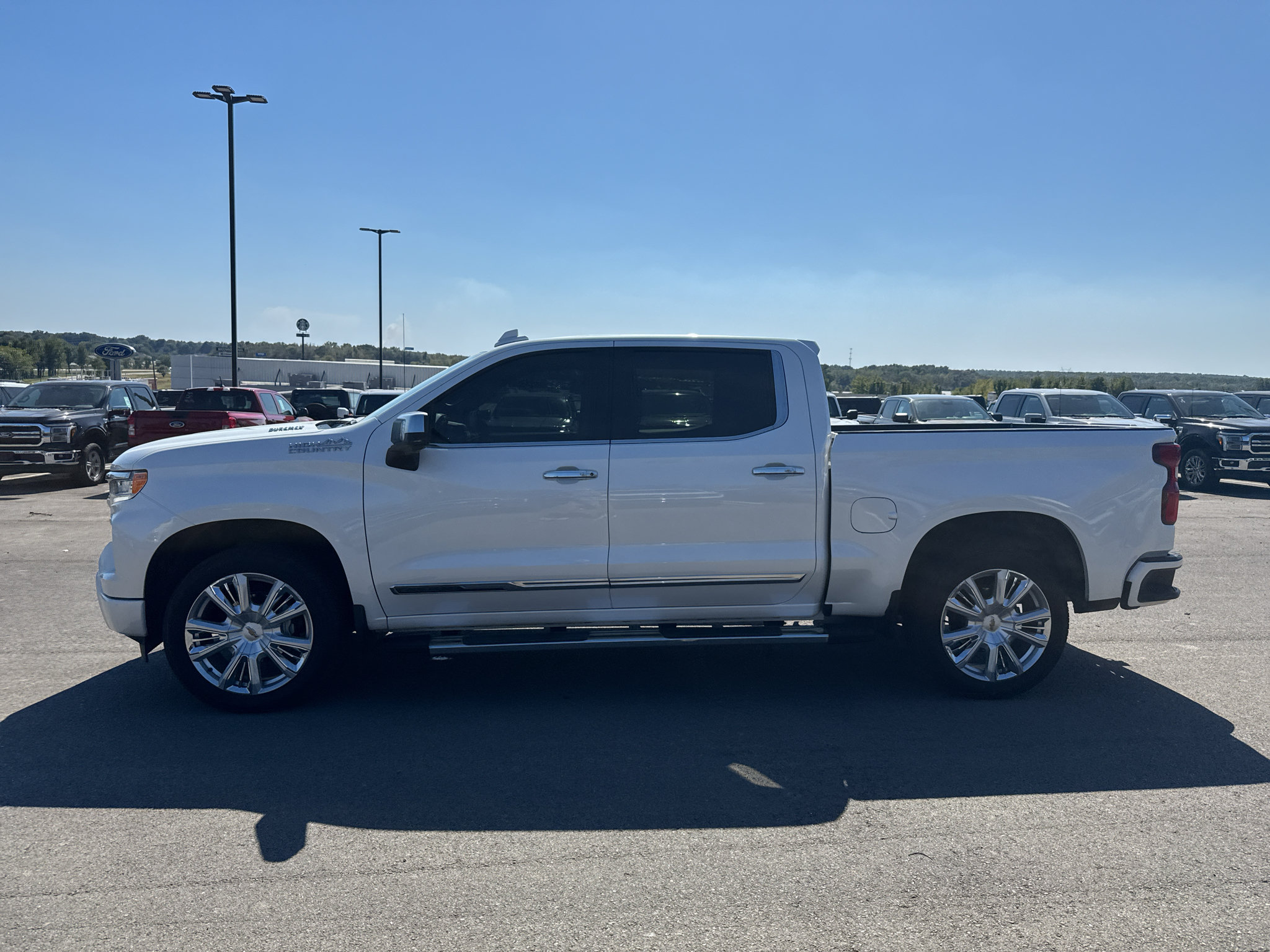 Used 2022 Chevrolet Silverado 1500 High Country AWD/4WD image 18