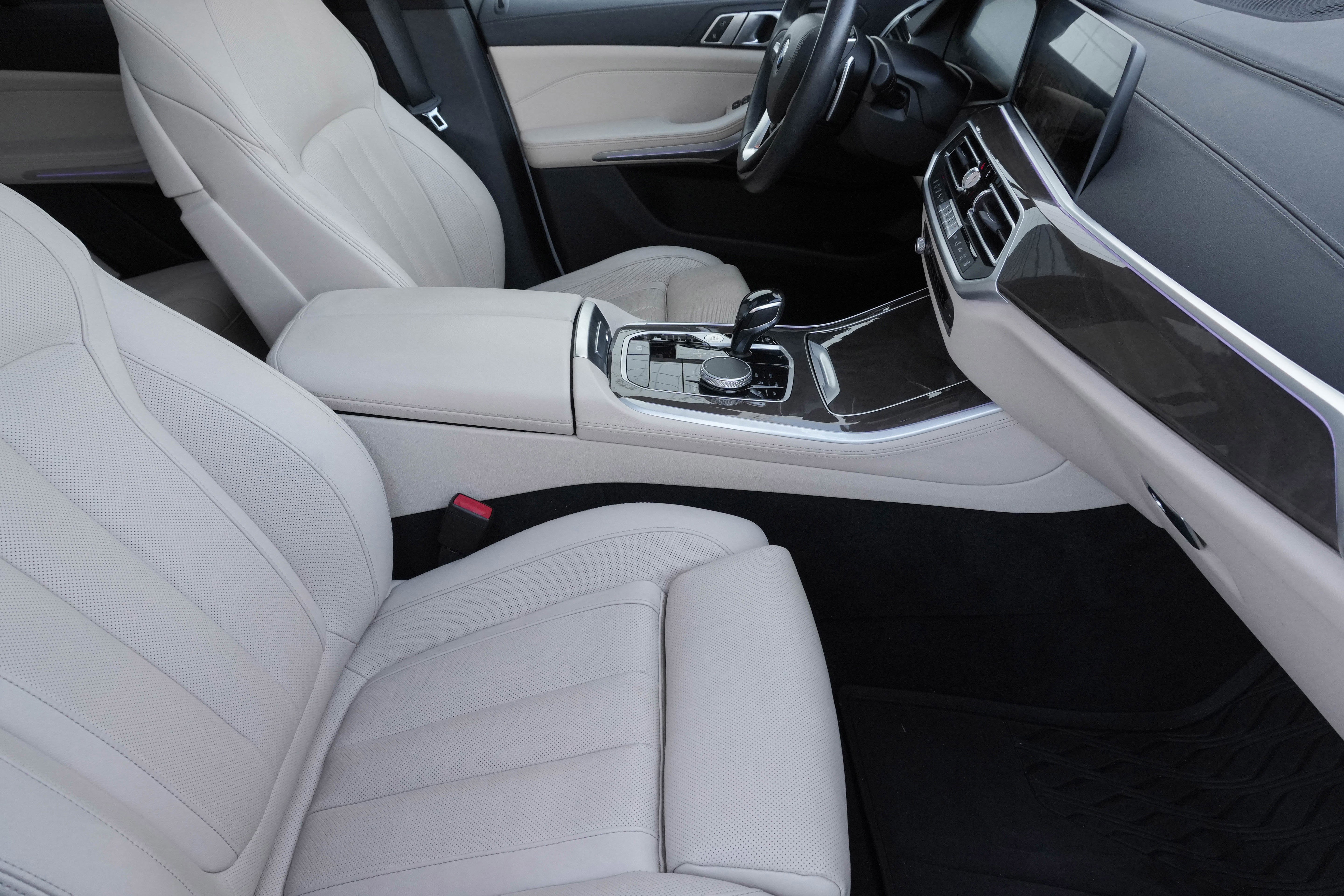 Used 2022 BMW X5 xDrive40i w/ Luxury Seating Package image 10