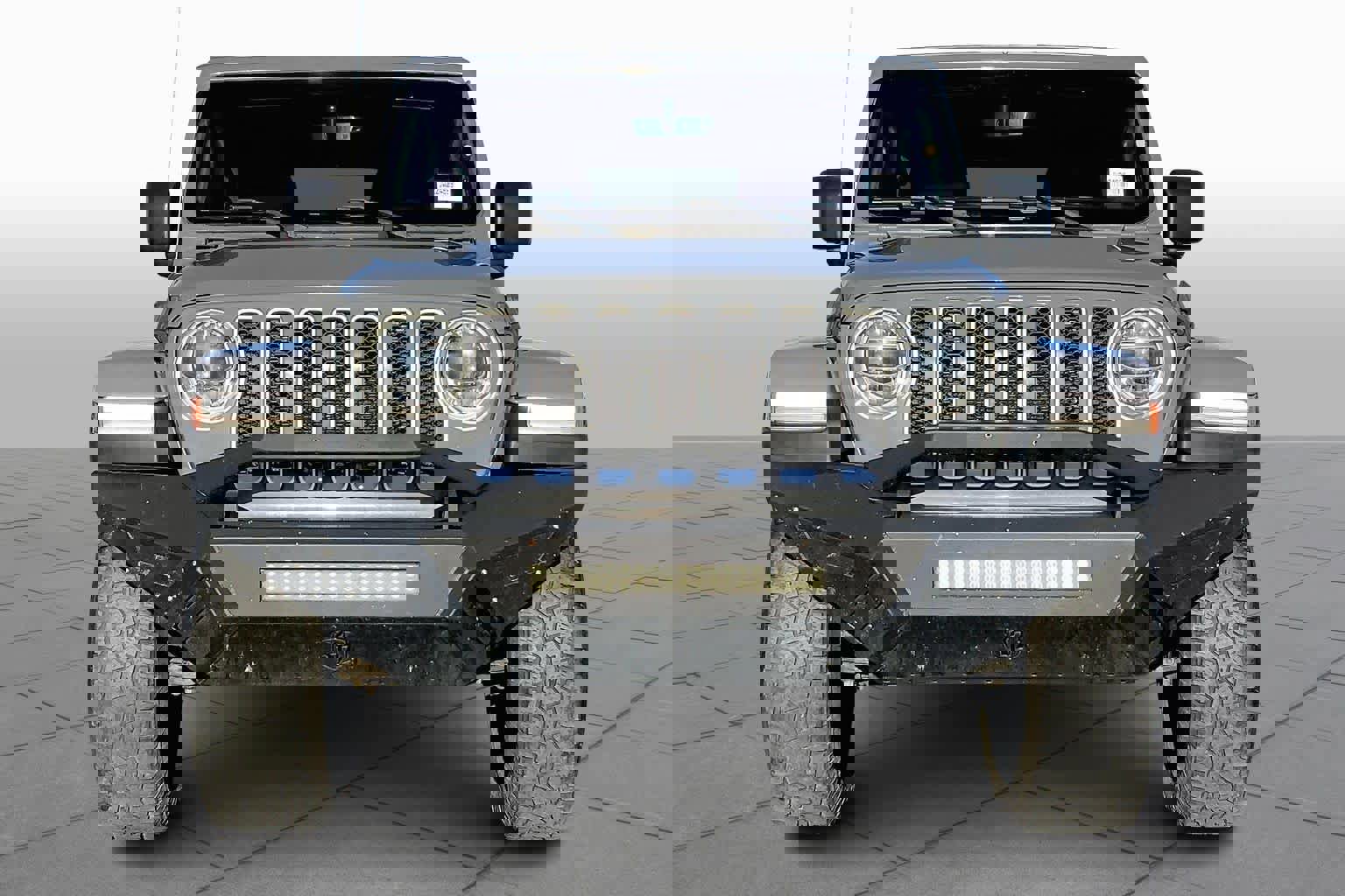 Used 2018 Jeep Wrangler Unlimited Sahara image 5