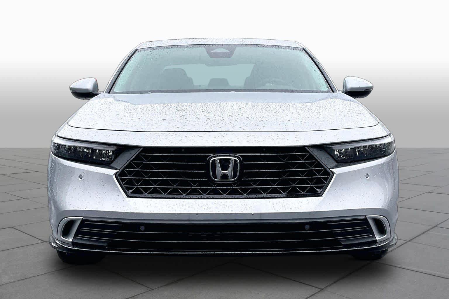 Used 2025 Honda Accord Touring image 3