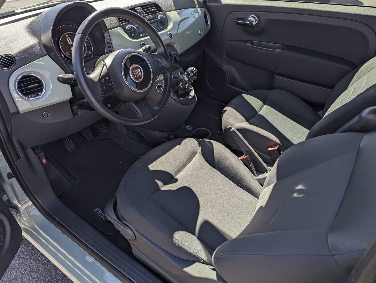 Used 2015 FIAT 500 Pop FWD image 9