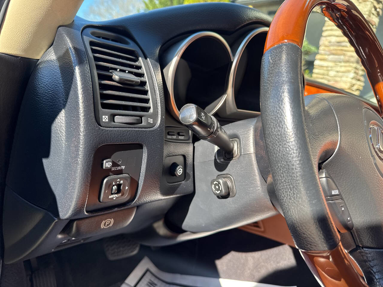 Used 2003 Lexus SC 430 Convertible image 17