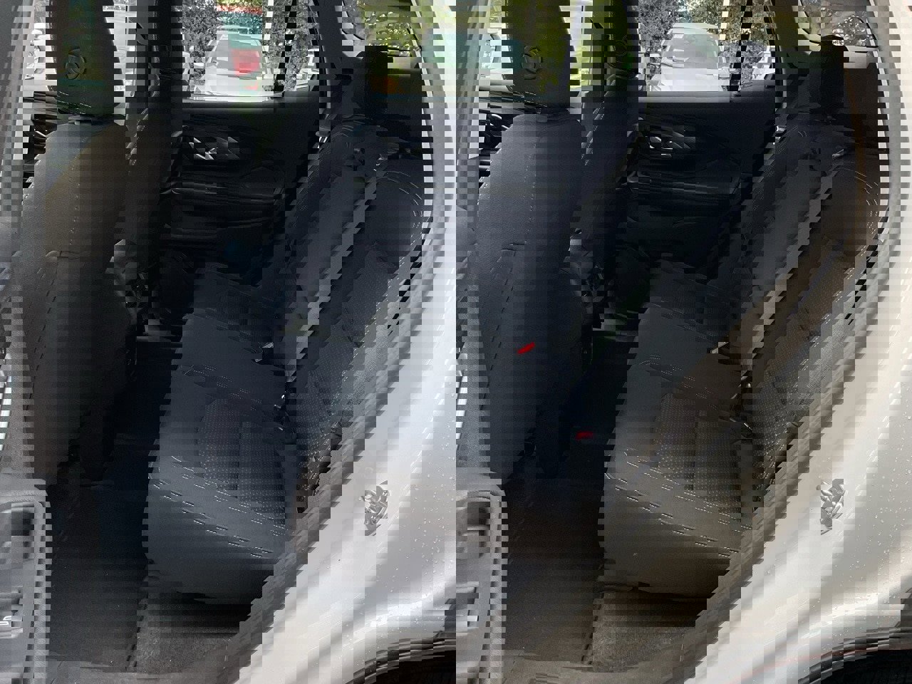 Used 2024 GMC Terrain SLE image 15