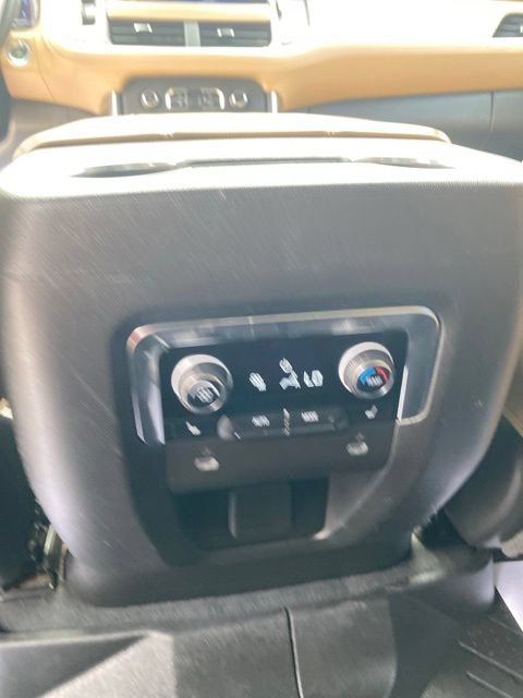 Used 2023 Chevrolet Suburban Premier AWD/4WD image 37