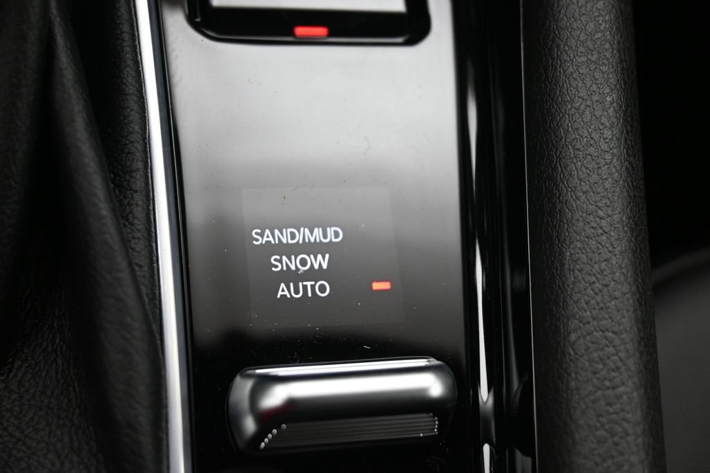 New 2026 Jeep Compass Latitude AWD/4WD image 17