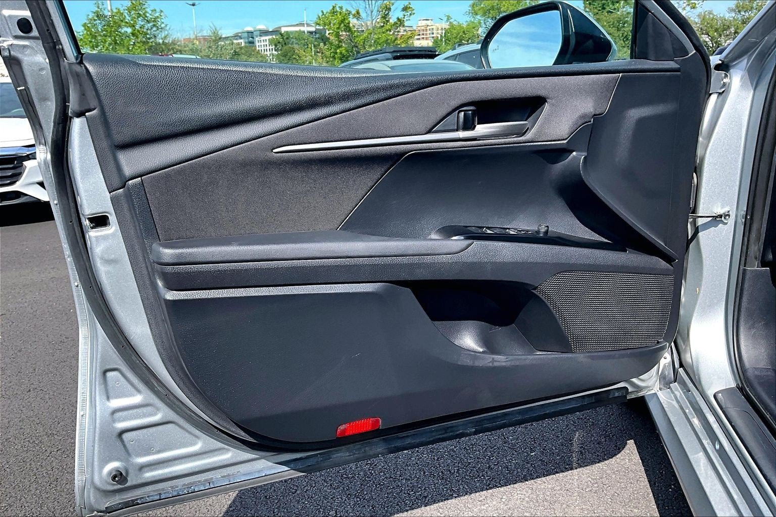 Used 2025 Toyota Camry LE FWD image 21