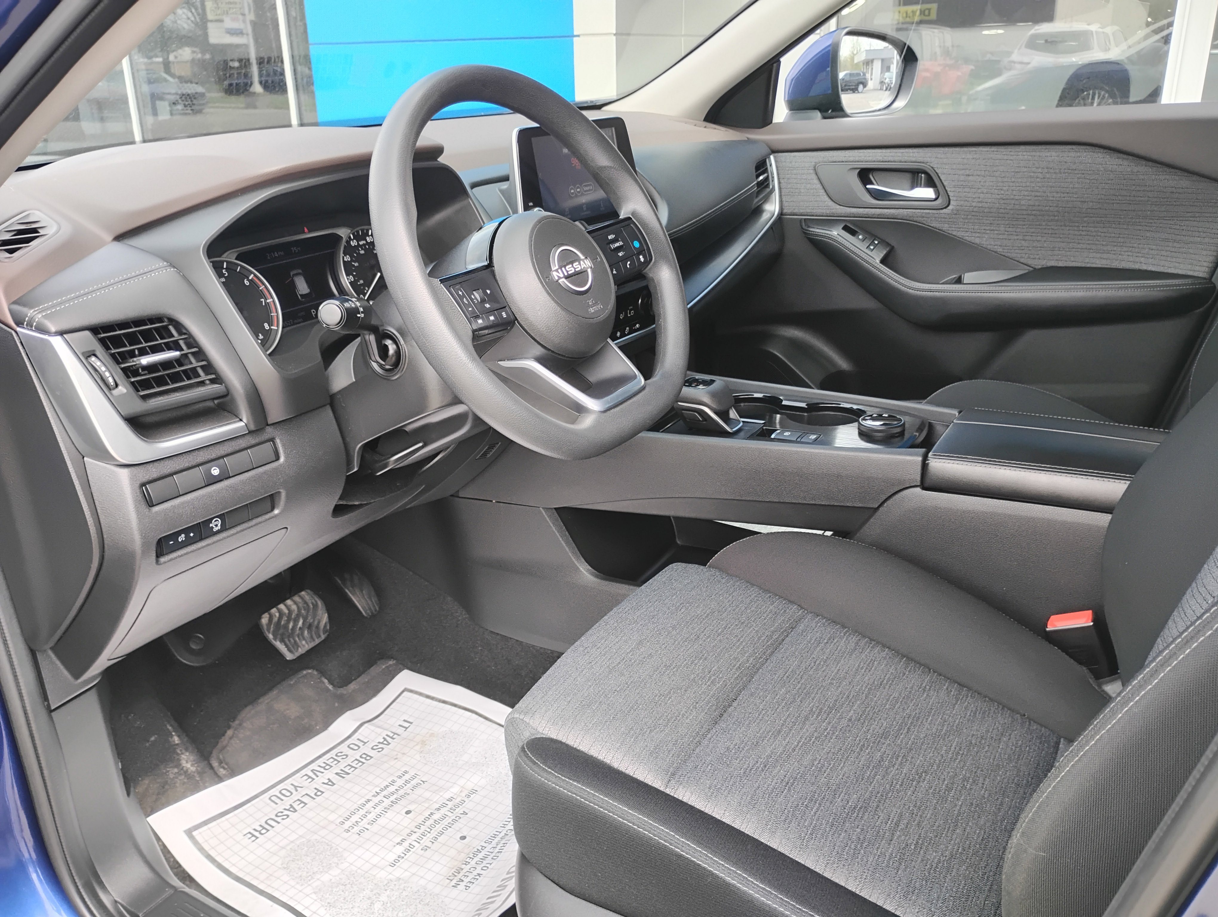 Used 2023 Nissan Rogue SV AWD/4WD image 11
