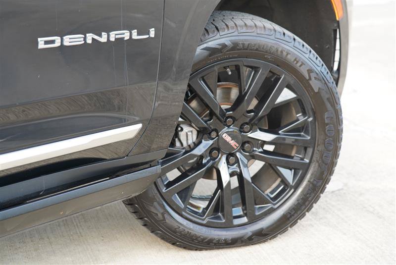 Used 2021 GMC Yukon Denali w/ Denali Premium Package AWD/4WD image 19